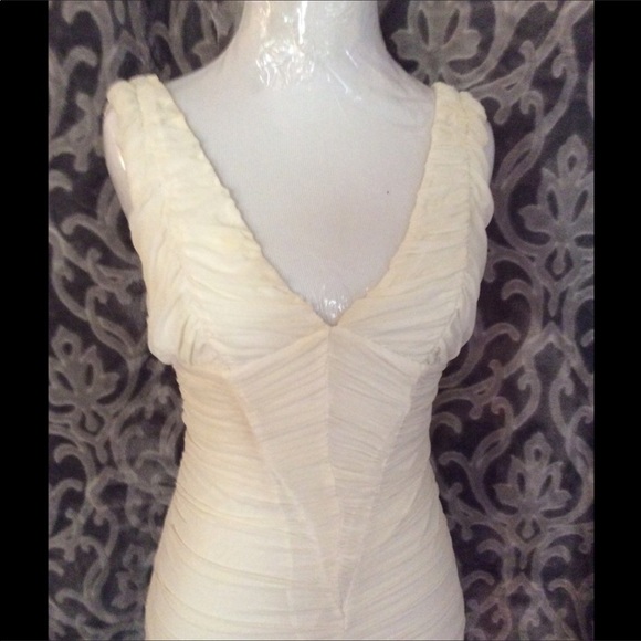 Sweet cream Bebe dresses (2 of them!) - Picture 5 of 8